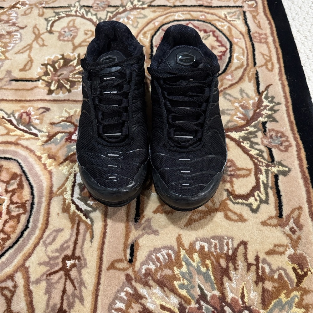 Nike Black Athletic Shoes